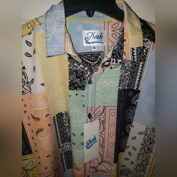 Medium mens button up shirt - Picture 2 of 3